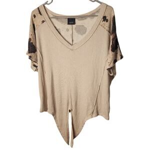 Daytrip Women’s Short Sleeve Ribbed V‑Neck Top Beige Brown Pattern Size Large